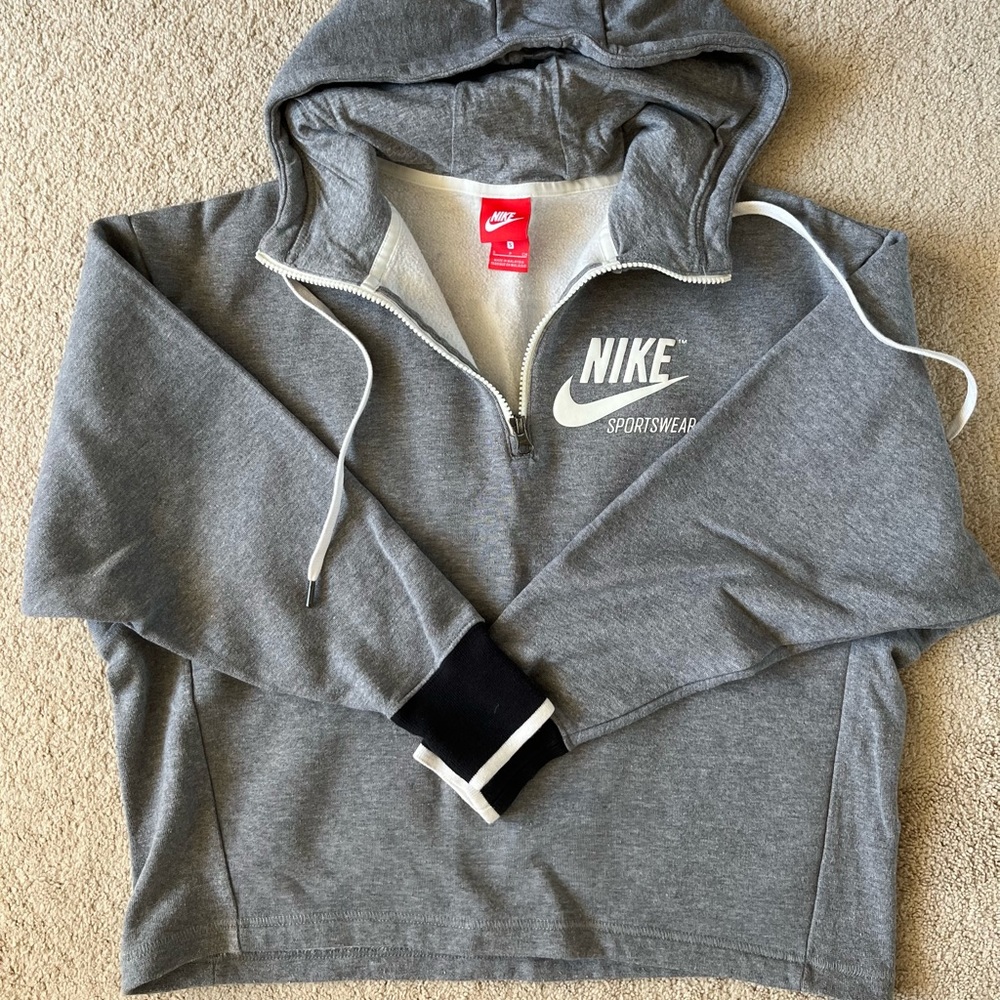!! SOLD !!! Nike Half zip pullover hoodie
